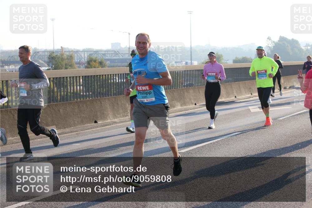 03.10.2025 - Köhlbrandbrückenlauf Lena Gebhardt http://msf.ph/oto/9059808 03.10.2025 09:19:01 Position 1 3585, 1409 meine-sportfotos.de