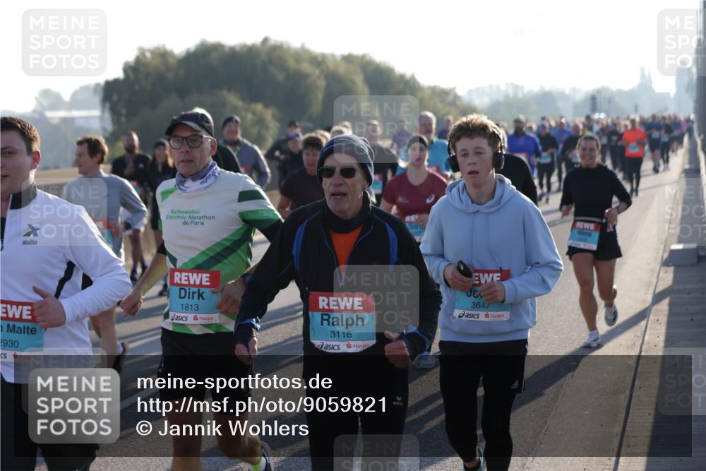03.10.2025 - Köhlbrandbrückenlauf Jannik Wohlers http://msf.ph/oto/9059821 03.10.2025 09:22:21 Position 3 2930, 1813, 3116, 3647 meine-sportfotos.de