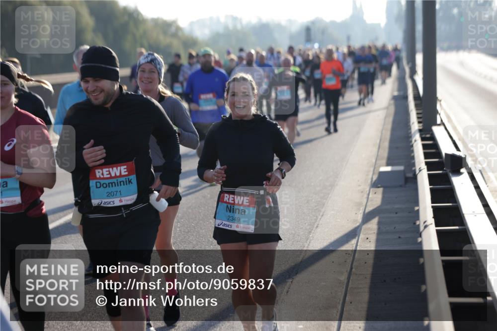 03.10.2025 - Köhlbrandbrückenlauf Jannik Wohlers http://msf.ph/oto/9059837 03.10.2025 09:22:23 Position 3 1, 2071, 2349 meine-sportfotos.de