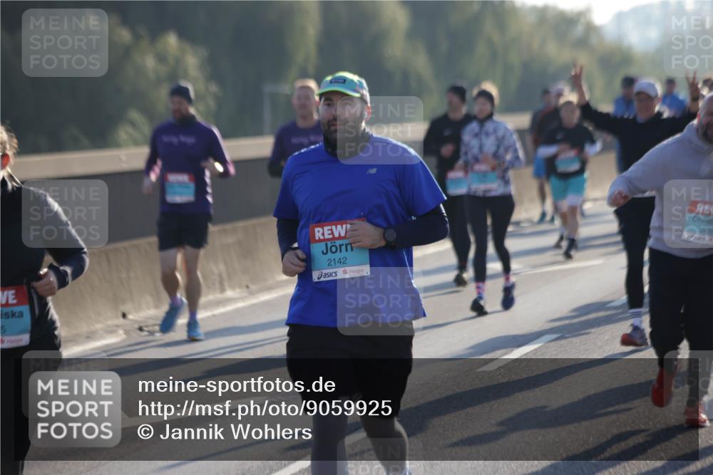 03.10.2025 - Köhlbrandbrückenlauf Jannik Wohlers http://msf.ph/oto/9059925 03.10.2025 09:22:26 Position 3 5, 2142 meine-sportfotos.de