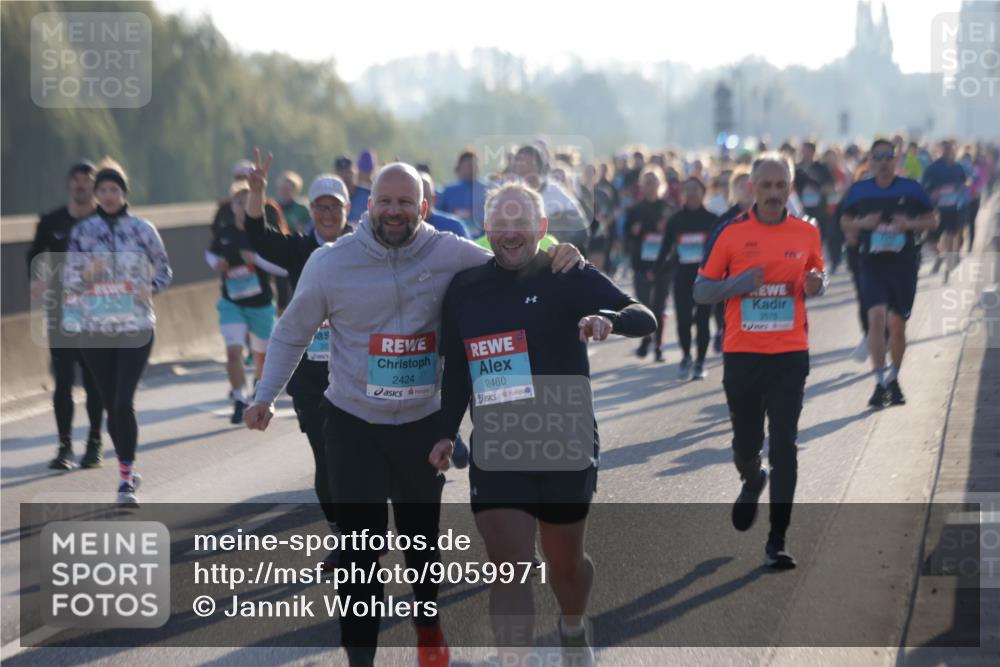 03.10.2025 - Köhlbrandbrückenlauf Jannik Wohlers http://msf.ph/oto/9059971 03.10.2025 09:22:27 Position 3 2424, 2460, 3576 meine-sportfotos.de
