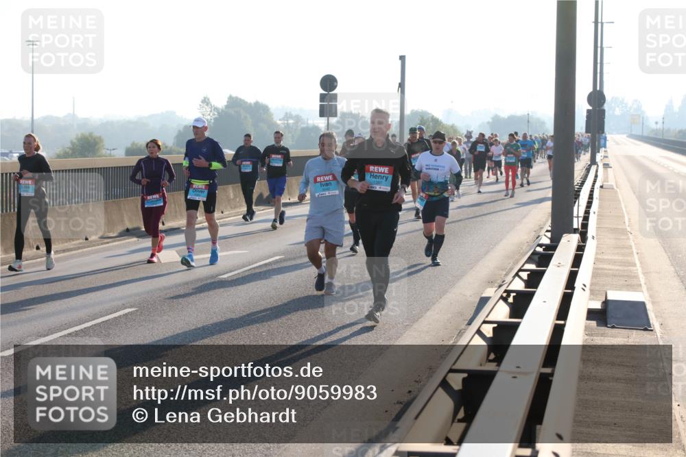 03.10.2025 - Köhlbrandbrückenlauf Lena Gebhardt http://msf.ph/oto/9059983 03.10.2025 09:19:04 Position 1 1397 meine-sportfotos.de