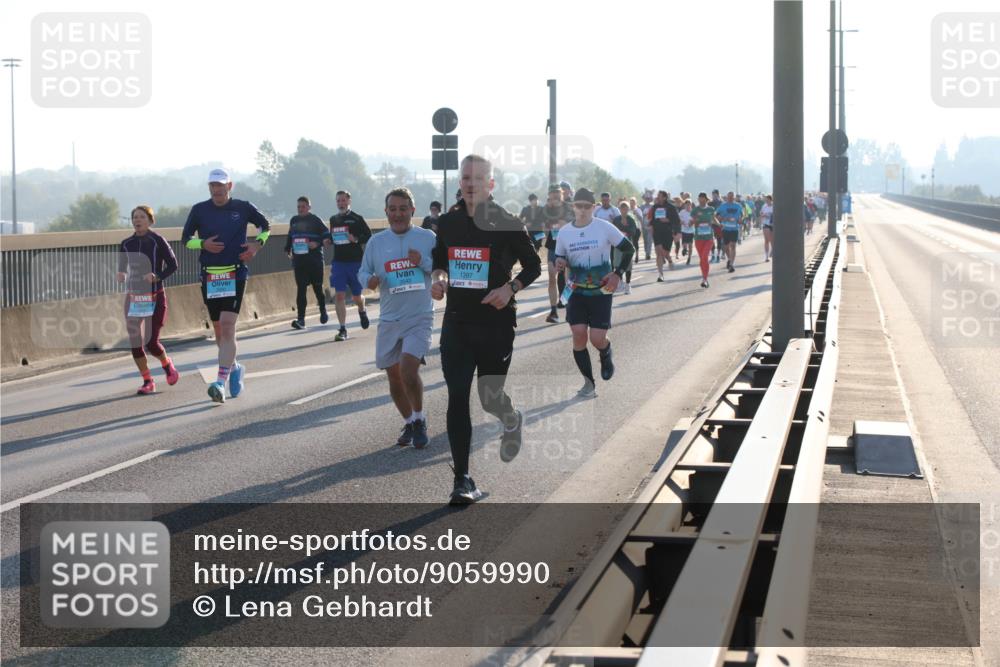 03.10.2025 - Köhlbrandbrückenlauf Lena Gebhardt http://msf.ph/oto/9059990 03.10.2025 09:19:04 Position 1 1397 meine-sportfotos.de