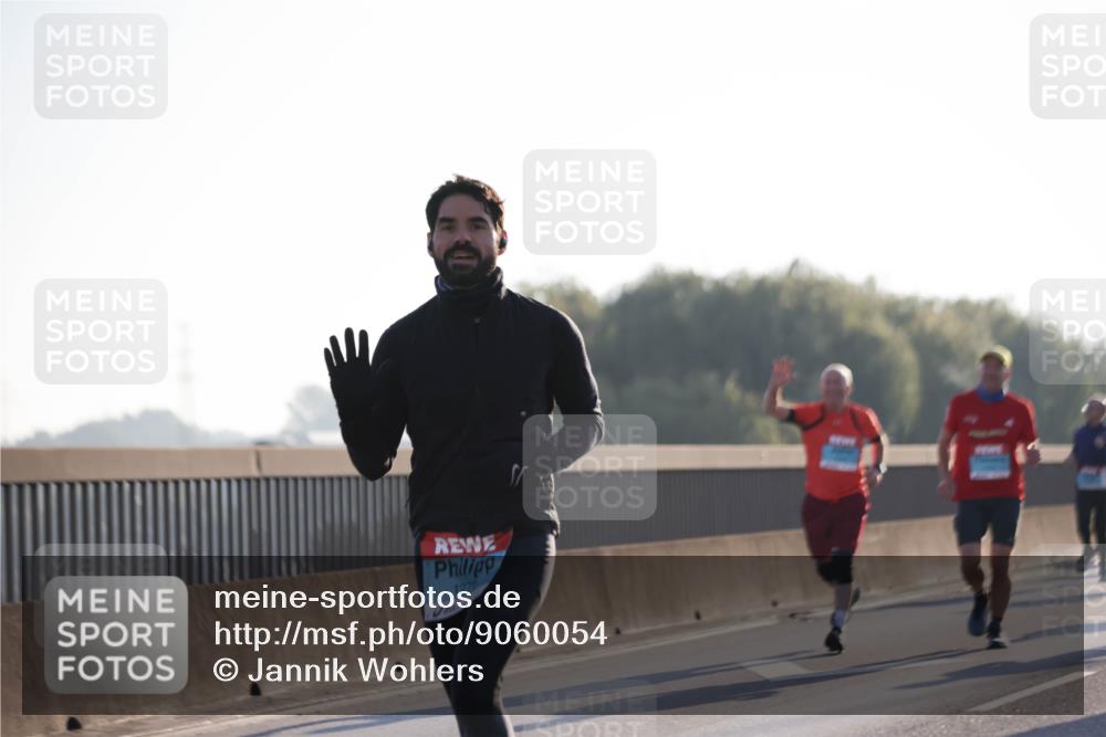 03.10.2025 - Köhlbrandbrückenlauf Jannik Wohlers http://msf.ph/oto/9060054 03.10.2025 09:14:38 Position 3 127 meine-sportfotos.de