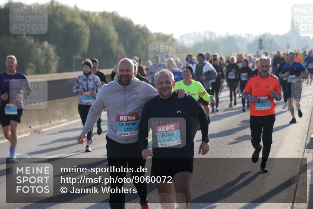 03.10.2025 - Köhlbrandbrückenlauf Jannik Wohlers http://msf.ph/oto/9060072 03.10.2025 09:22:28 Position 3 2424, 2460, 3576 meine-sportfotos.de