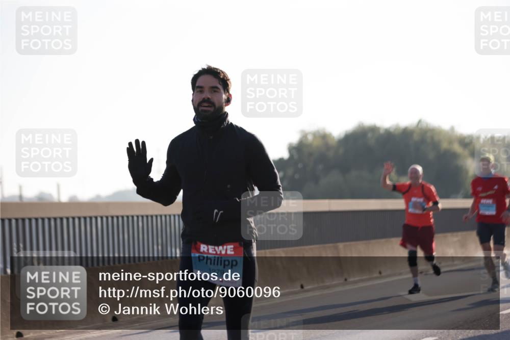 03.10.2025 - Köhlbrandbrückenlauf Jannik Wohlers http://msf.ph/oto/9060096 03.10.2025 09:14:39 Position 3 1279 meine-sportfotos.de