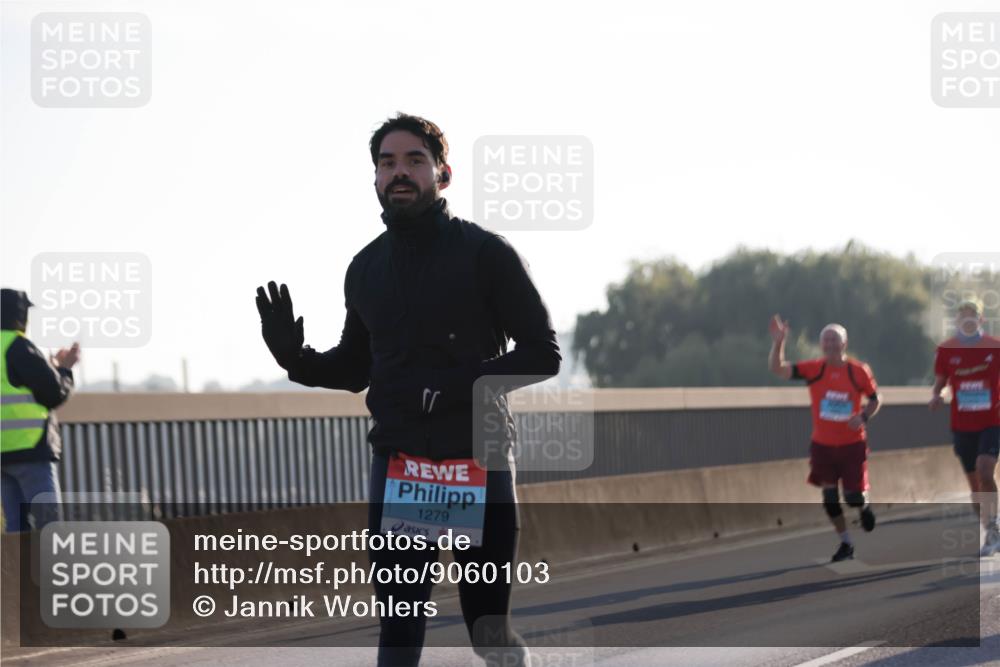 03.10.2025 - Köhlbrandbrückenlauf Jannik Wohlers http://msf.ph/oto/9060103 03.10.2025 09:14:39 Position 3 1279 meine-sportfotos.de