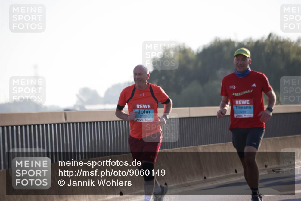 03.10.2025 - Köhlbrandbrückenlauf Jannik Wohlers http://msf.ph/oto/9060149 03.10.2025 09:14:40 Position 3 22, 3305, 1219, 1 meine-sportfotos.de