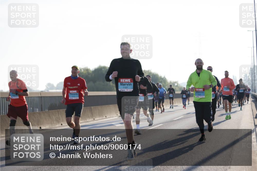 03.10.2025 - Köhlbrandbrückenlauf Jannik Wohlers http://msf.ph/oto/9060174 03.10.2025 09:14:41 Position 3 1197, 2889 meine-sportfotos.de