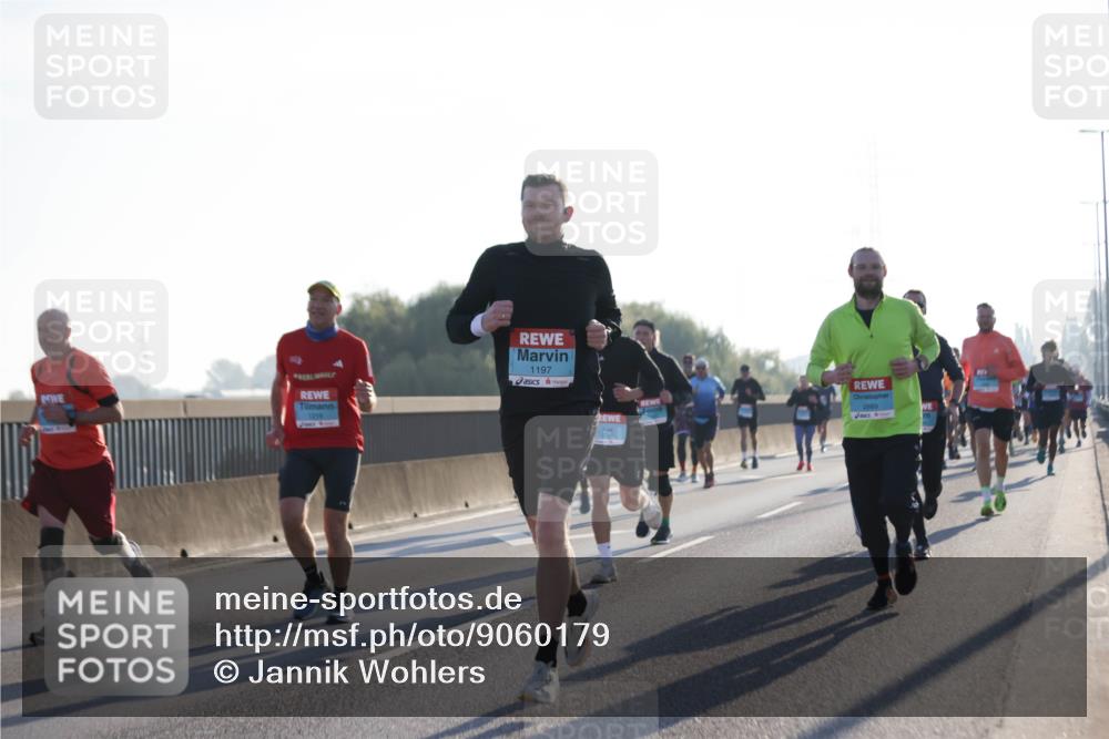 03.10.2025 - Köhlbrandbrückenlauf Jannik Wohlers http://msf.ph/oto/9060179 03.10.2025 09:14:41 Position 3 1197, 2889 meine-sportfotos.de