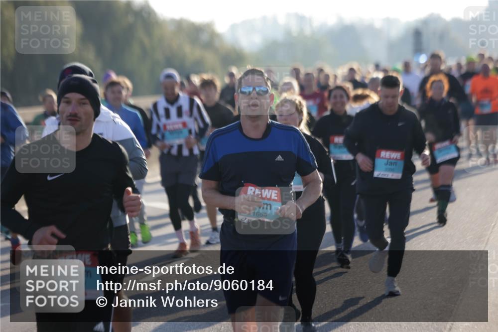 03.10.2025 - Köhlbrandbrückenlauf Jannik Wohlers http://msf.ph/oto/9060184 03.10.2025 09:22:33 Position 3 1877, 1655, 3395 meine-sportfotos.de