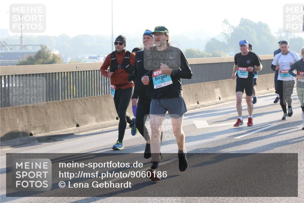 03.10.2025 - Köhlbrandbrückenlauf Lena Gebhardt http://msf.ph/oto/9060186 03.10.2025 09:19:10 Position 1 1489, 1369 meine-sportfotos.de