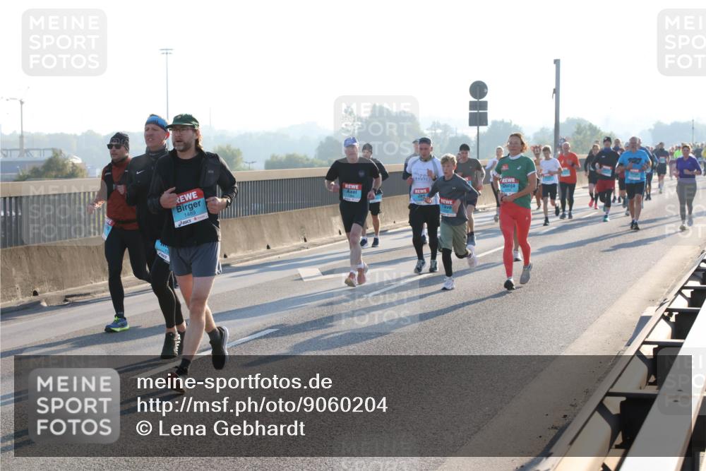 03.10.2025 - Köhlbrandbrückenlauf Lena Gebhardt http://msf.ph/oto/9060204 03.10.2025 09:19:10 Position 1 1489 meine-sportfotos.de