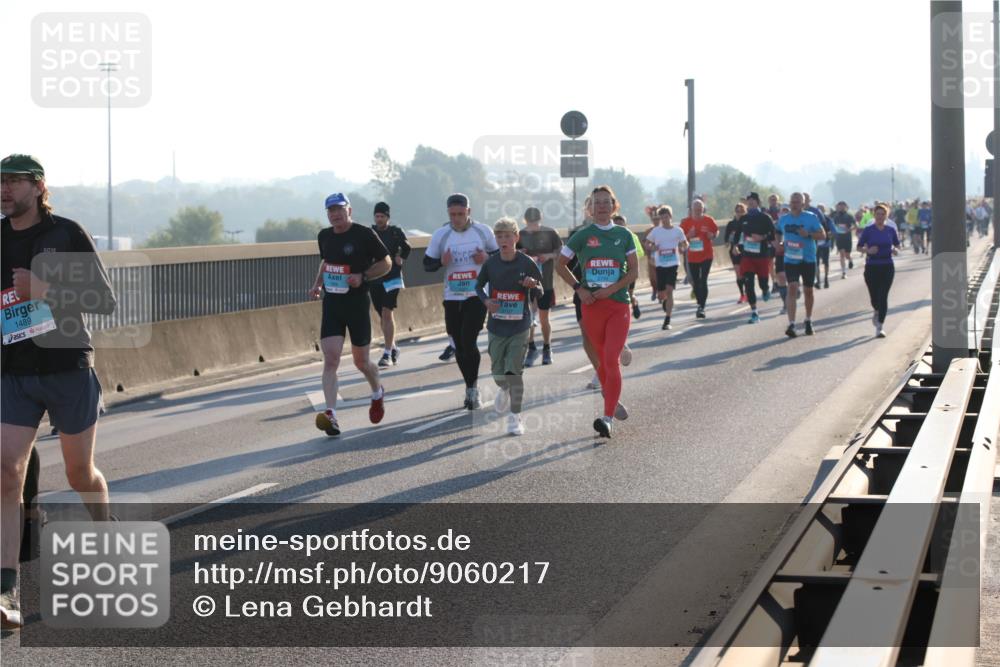 03.10.2025 - Köhlbrandbrückenlauf Lena Gebhardt http://msf.ph/oto/9060217 03.10.2025 09:19:11 Position 1 1489 meine-sportfotos.de
