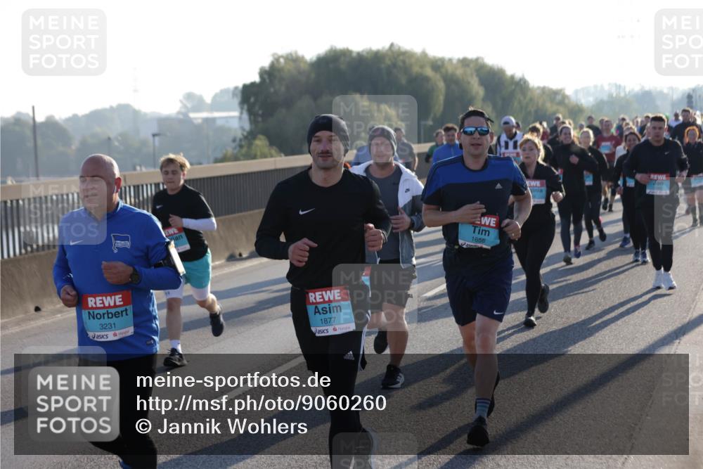 03.10.2025 - Köhlbrandbrückenlauf Jannik Wohlers http://msf.ph/oto/9060260 03.10.2025 09:22:34 Position 3 3231, 1877, 1655 meine-sportfotos.de