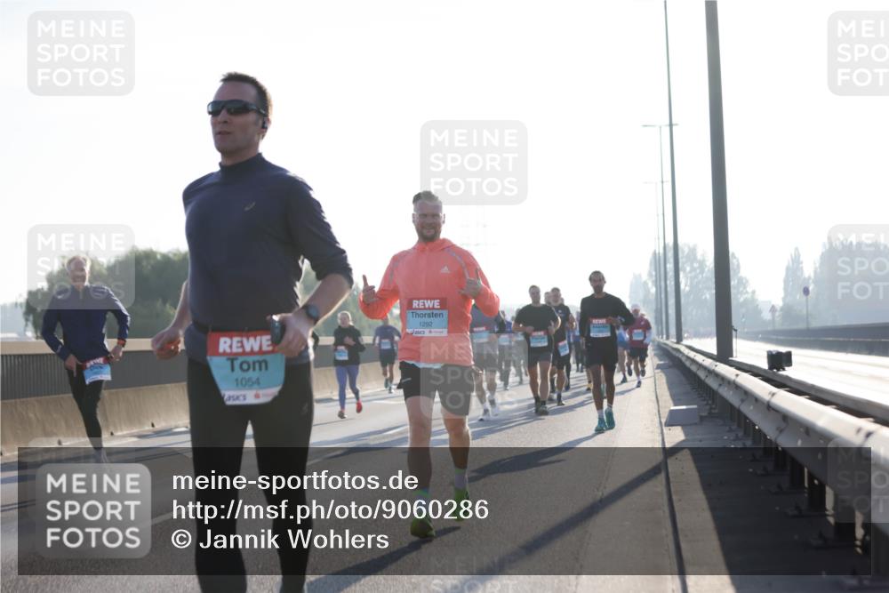 03.10.2025 - Köhlbrandbrückenlauf Jannik Wohlers http://msf.ph/oto/9060286 03.10.2025 09:14:44 Position 3 1054, 1292 meine-sportfotos.de