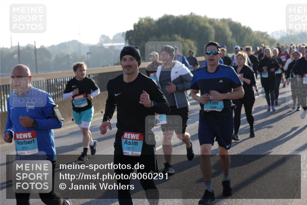 03.10.2025 - Köhlbrandbrückenlauf Jannik Wohlers http://msf.ph/oto/9060291 03.10.2025 09:22:34 Position 3 3231, 1877, 1655 meine-sportfotos.de