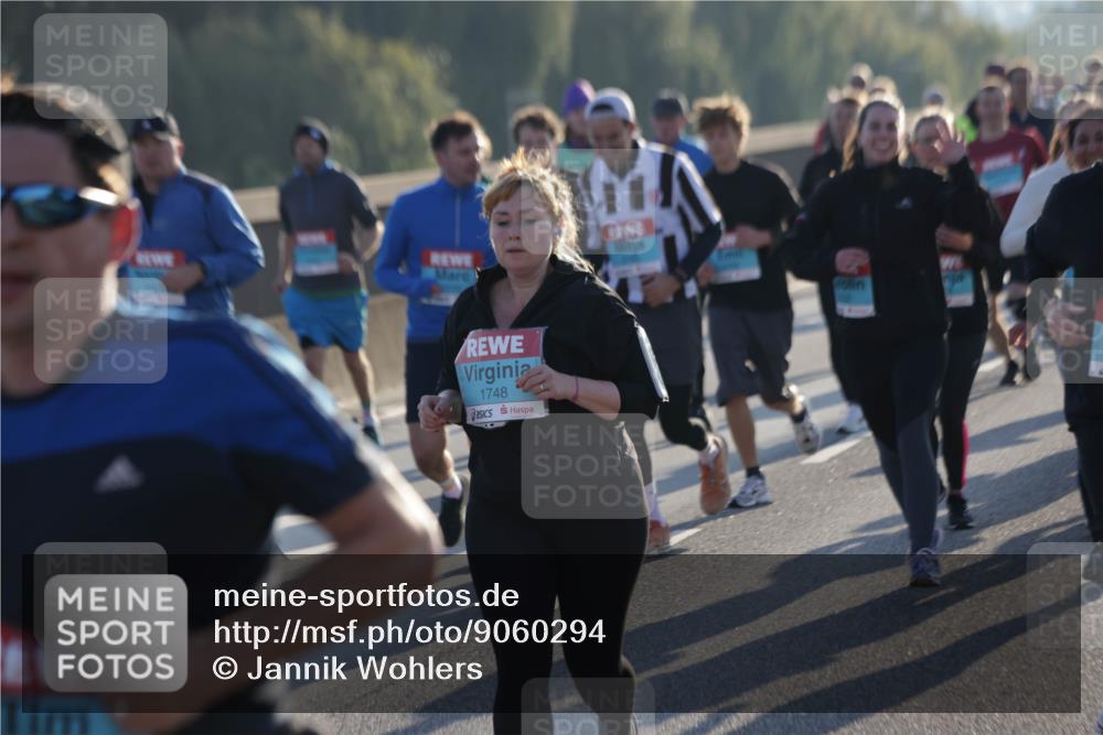 03.10.2025 - Köhlbrandbrückenlauf Jannik Wohlers http://msf.ph/oto/9060294 03.10.2025 09:22:35 Position 3 1748 meine-sportfotos.de