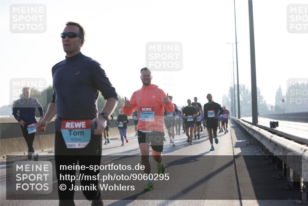 03.10.2025 - Köhlbrandbrückenlauf Jannik Wohlers http://msf.ph/oto/9060295 03.10.2025 09:14:44 Position 3 1054, 1292 meine-sportfotos.de