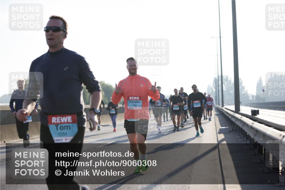 03.10.2025 - Köhlbrandbrückenlauf Jannik Wohlers http://msf.ph/oto/9060308 03.10.2025 09:14:44 Position 3 1054, 1292 meine-sportfotos.de
