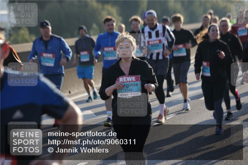 03.10.2025 - Köhlbrandbrückenlauf Jannik Wohlers http://msf.ph/oto/9060311 03.10.2025 09:22:35 Position 3 1748 meine-sportfotos.de