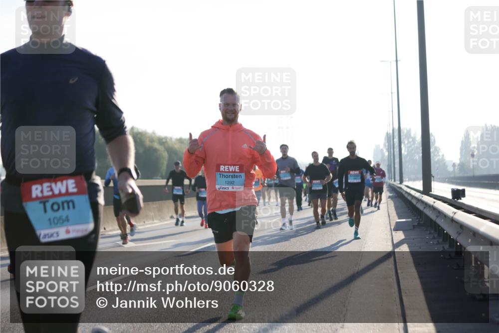 03.10.2025 - Köhlbrandbrückenlauf Jannik Wohlers http://msf.ph/oto/9060328 03.10.2025 09:14:45 Position 3 1054, 1292 meine-sportfotos.de