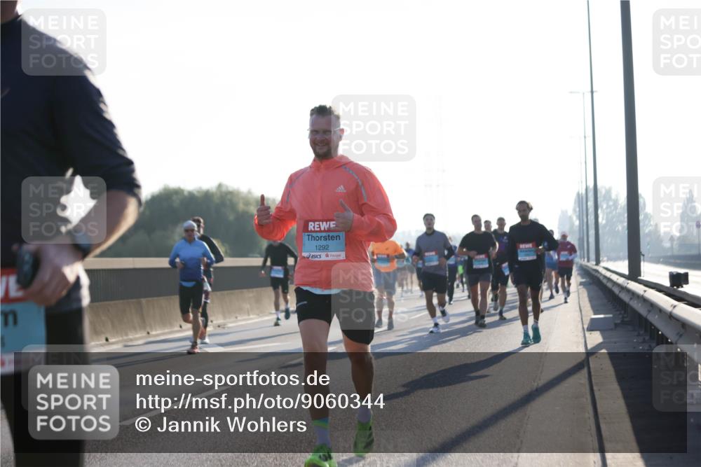 03.10.2025 - Köhlbrandbrückenlauf Jannik Wohlers http://msf.ph/oto/9060344 03.10.2025 09:14:45 Position 3 1292 meine-sportfotos.de