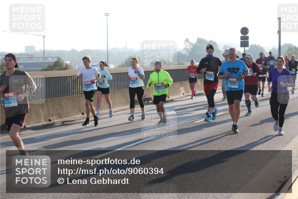 03.10.2025 - Köhlbrandbrückenlauf Lena Gebhardt http://msf.ph/oto/9060394 03.10.2025 09:19:16 Position 1 1722, 1642, 12 meine-sportfotos.de