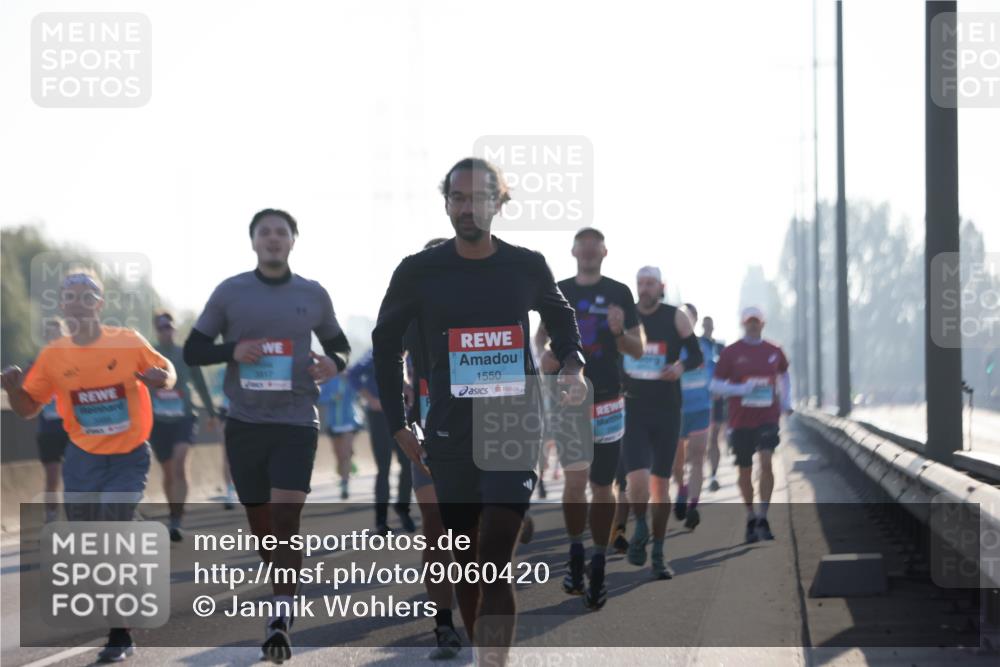 03.10.2025 - Köhlbrandbrückenlauf Jannik Wohlers http://msf.ph/oto/9060420 03.10.2025 09:14:46 Position 3 1550 meine-sportfotos.de