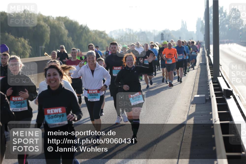 03.10.2025 - Köhlbrandbrückenlauf Jannik Wohlers http://msf.ph/oto/9060431 03.10.2025 09:22:39 Position 3 2218, 1940, 2436, 2116 meine-sportfotos.de