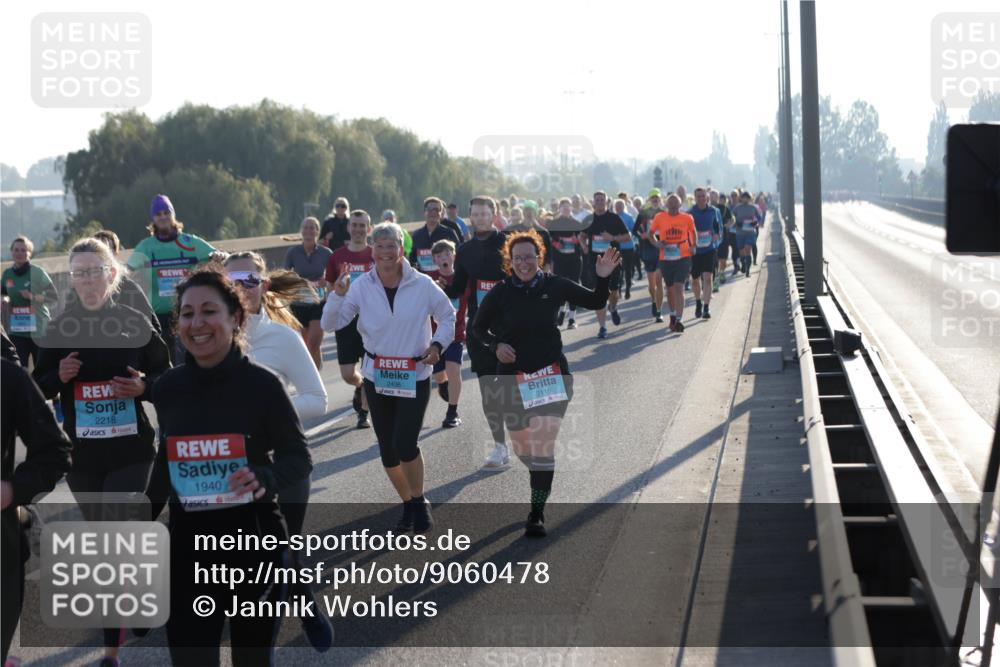 03.10.2025 - Köhlbrandbrückenlauf Jannik Wohlers http://msf.ph/oto/9060478 03.10.2025 09:22:39 Position 3 2218, 1940, 2436, 2116 meine-sportfotos.de
