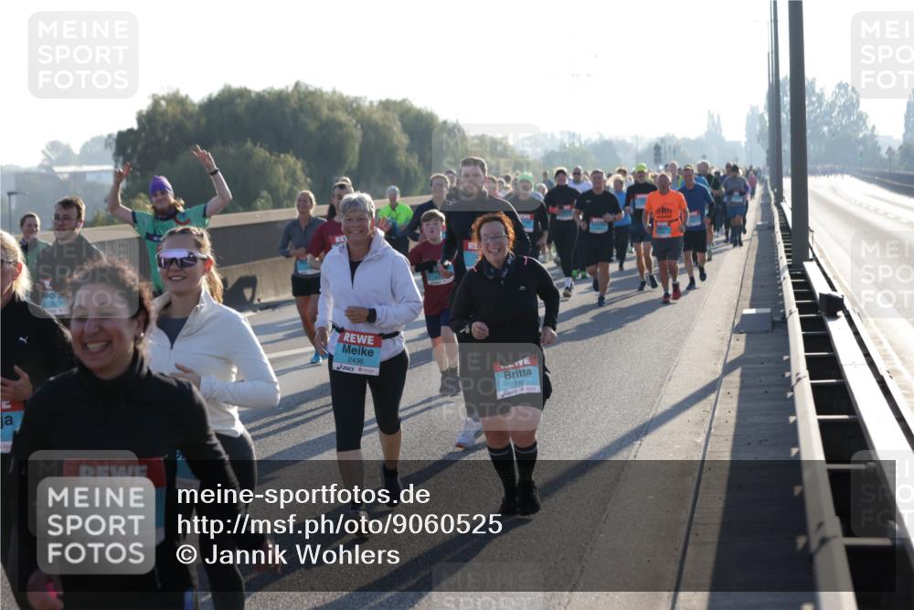 03.10.2025 - Köhlbrandbrückenlauf Jannik Wohlers http://msf.ph/oto/9060525 03.10.2025 09:22:40 Position 3 1940, 2436, 2116 meine-sportfotos.de