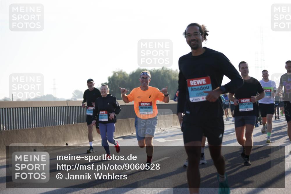 03.10.2025 - Köhlbrandbrückenlauf Jannik Wohlers http://msf.ph/oto/9060528 03.10.2025 09:14:48 Position 3 1284, 3495, 1550, 1146 meine-sportfotos.de