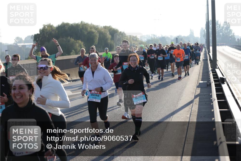 03.10.2025 - Köhlbrandbrückenlauf Jannik Wohlers http://msf.ph/oto/9060537 03.10.2025 09:22:40 Position 3 1940, 2436, 2116 meine-sportfotos.de