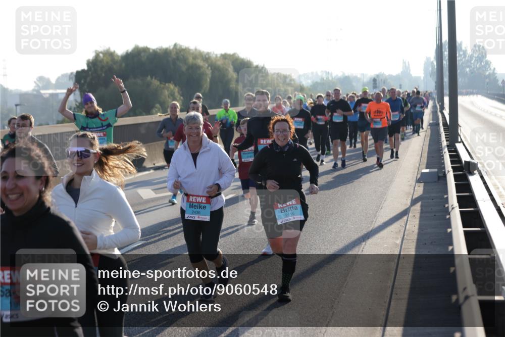 03.10.2025 - Köhlbrandbrückenlauf Jannik Wohlers http://msf.ph/oto/9060548 03.10.2025 09:22:40 Position 3 1940, 2141, 2436, 2116 meine-sportfotos.de