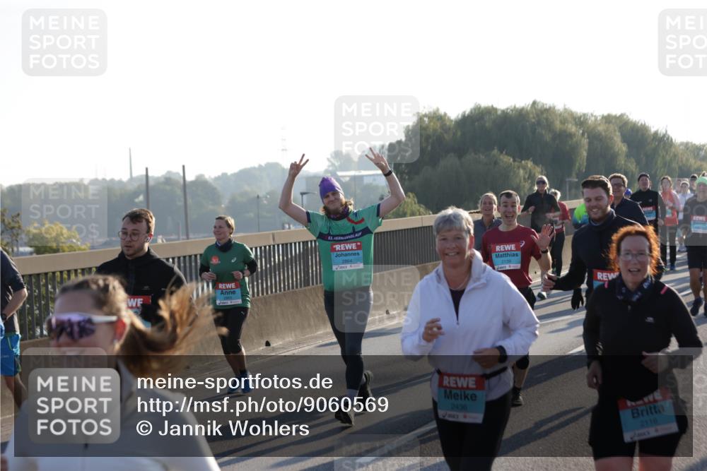 03.10.2025 - Köhlbrandbrückenlauf Jannik Wohlers http://msf.ph/oto/9060569 03.10.2025 09:22:41 Position 3 53, 2864, 2139, 2436, 2116 meine-sportfotos.de