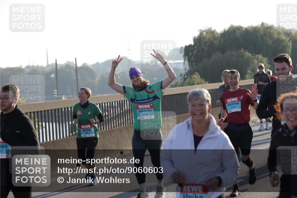 03.10.2025 - Köhlbrandbrückenlauf Jannik Wohlers http://msf.ph/oto/9060603 03.10.2025 09:22:41 Position 3 57, 53, 2864, 2139, 2865 meine-sportfotos.de