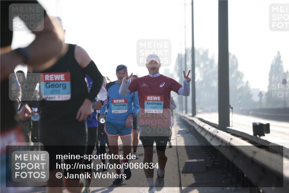 03.10.2025 - Köhlbrandbrückenlauf Jannik Wohlers http://msf.ph/oto/9060634 03.10.2025 09:14:50 Position 3 2777, 3317, 1033 meine-sportfotos.de