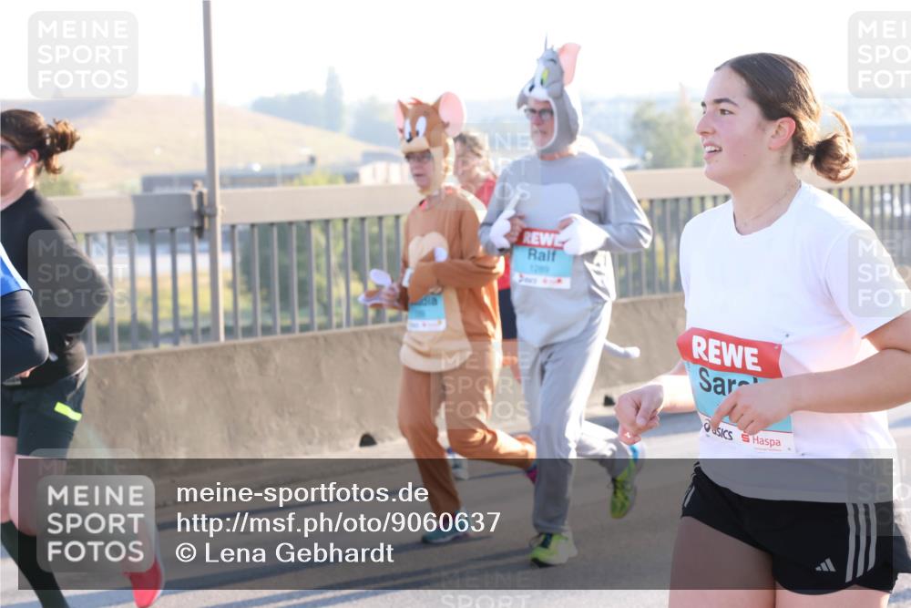 03.10.2025 - Köhlbrandbrückenlauf Lena Gebhardt http://msf.ph/oto/9060637 03.10.2025 09:19:21 Position 1 1299 meine-sportfotos.de