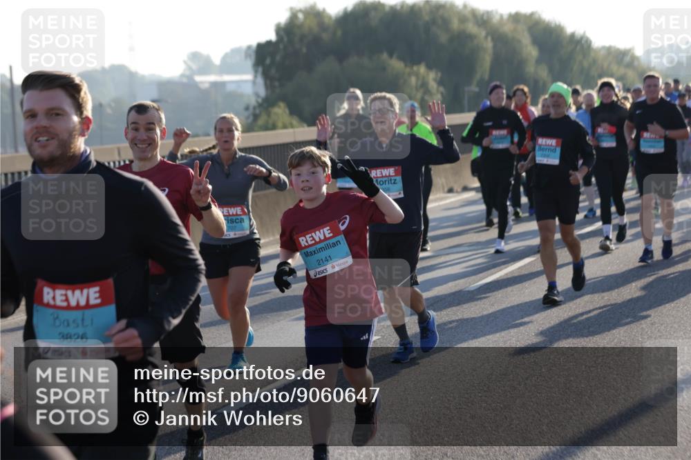 03.10.2025 - Köhlbrandbrückenlauf Jannik Wohlers http://msf.ph/oto/9060647 03.10.2025 09:22:42 Position 3 3826, 707, 2141 meine-sportfotos.de