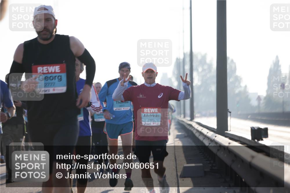 03.10.2025 - Köhlbrandbrückenlauf Jannik Wohlers http://msf.ph/oto/9060651 03.10.2025 09:14:51 Position 3 2777, 3317, 1033 meine-sportfotos.de