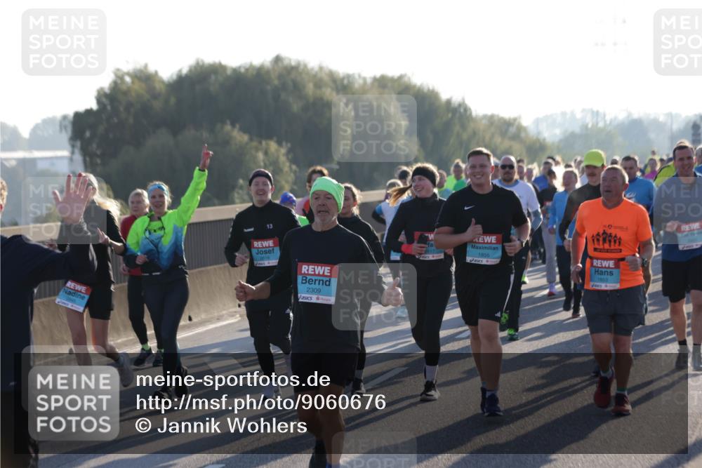 03.10.2025 - Köhlbrandbrückenlauf Jannik Wohlers http://msf.ph/oto/9060676 03.10.2025 09:22:44 Position 3 13, 2616, 2309, 1855, 1853 meine-sportfotos.de