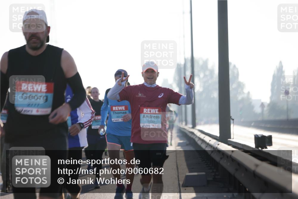 03.10.2025 - Köhlbrandbrückenlauf Jannik Wohlers http://msf.ph/oto/9060682 03.10.2025 09:14:51 Position 3 2777, 3317, 1033 meine-sportfotos.de