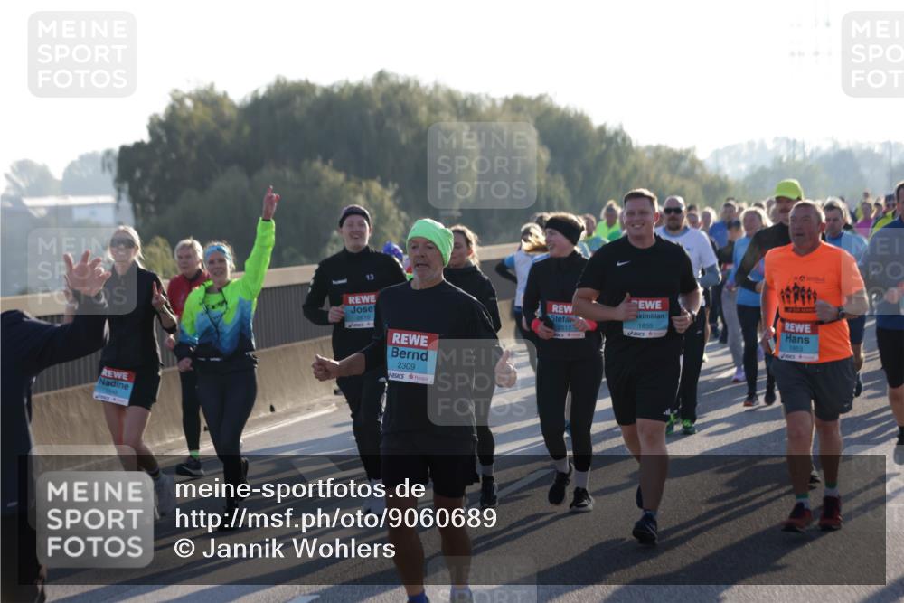 03.10.2025 - Köhlbrandbrückenlauf Jannik Wohlers http://msf.ph/oto/9060689 03.10.2025 09:22:44 Position 3 13, 2616, 2309, 20, 2617, 1855, 1853 meine-sportfotos.de