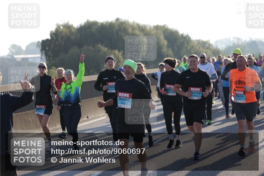 03.10.2025 - Köhlbrandbrückenlauf Jannik Wohlers http://msf.ph/oto/9060697 03.10.2025 09:22:44 Position 3 13, 2616, 2309, 2617, 1855, 1853 meine-sportfotos.de