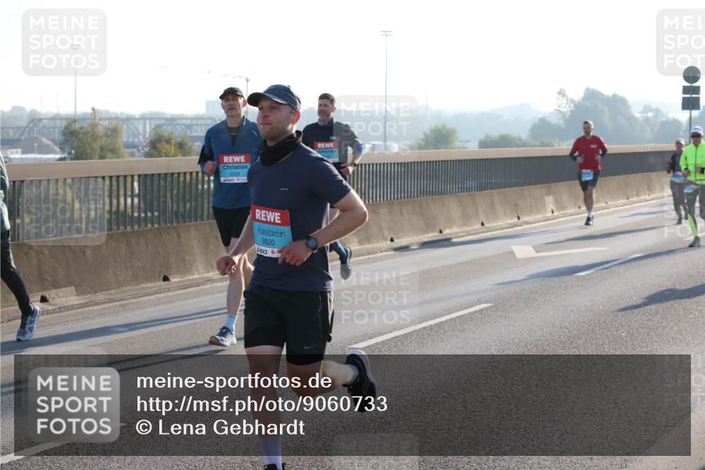 03.10.2025 - Köhlbrandbrückenlauf Lena Gebhardt http://msf.ph/oto/9060733 03.10.2025 09:19:24 Position 1 3228, 3820 meine-sportfotos.de