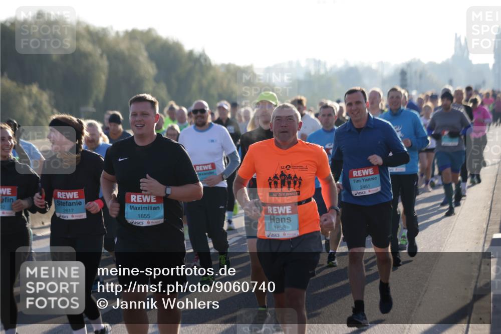 03.10.2025 - Köhlbrandbrückenlauf Jannik Wohlers http://msf.ph/oto/9060740 03.10.2025 09:22:45 Position 3 92, 2617, 1855, 1853, 2451 meine-sportfotos.de