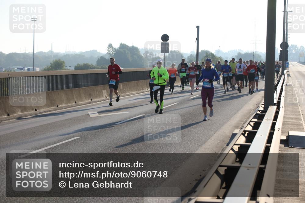 03.10.2025 - Köhlbrandbrückenlauf Lena Gebhardt http://msf.ph/oto/9060748 03.10.2025 09:19:24 Position 1  meine-sportfotos.de