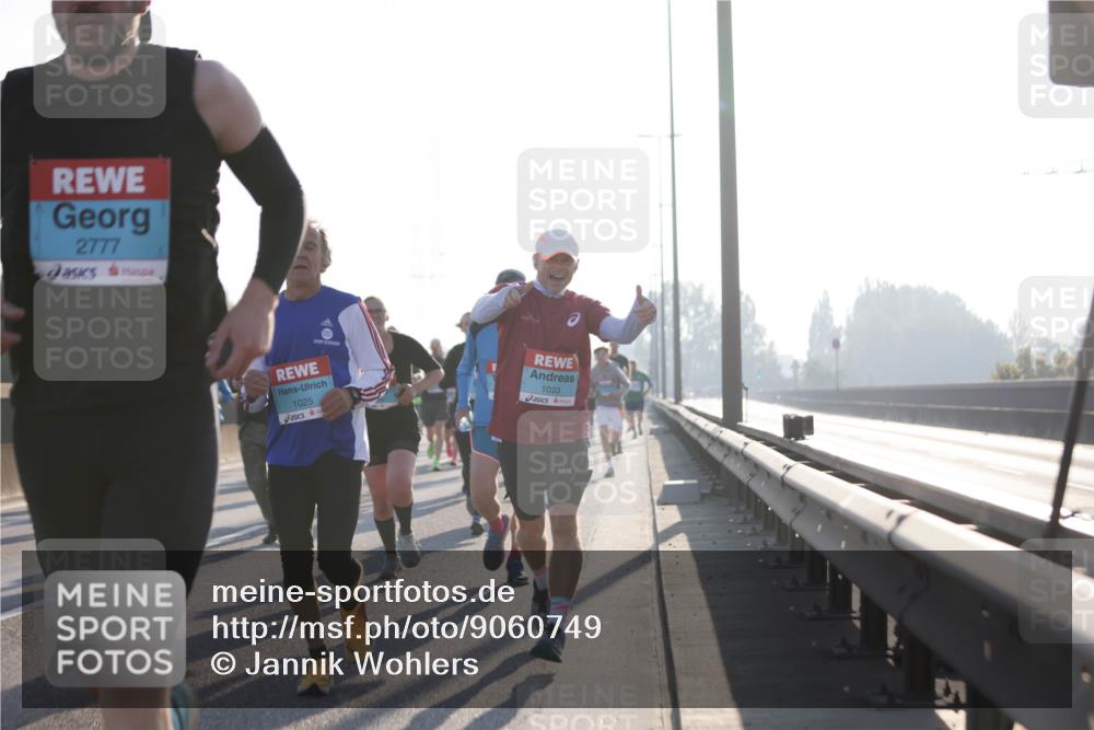 03.10.2025 - Köhlbrandbrückenlauf Jannik Wohlers http://msf.ph/oto/9060749 03.10.2025 09:14:52 Position 3 2777, 1025, 1033, 5, 7 meine-sportfotos.de