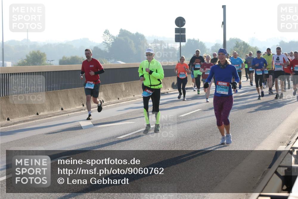03.10.2025 - Köhlbrandbrückenlauf Lena Gebhardt http://msf.ph/oto/9060762 03.10.2025 09:19:25 Position 1  meine-sportfotos.de